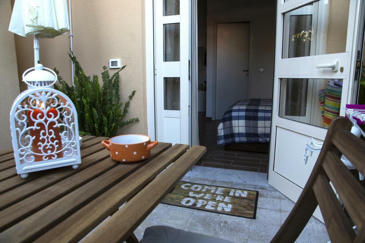Il Giardino Di Laura Private Rooms Mondello Kültér fotó